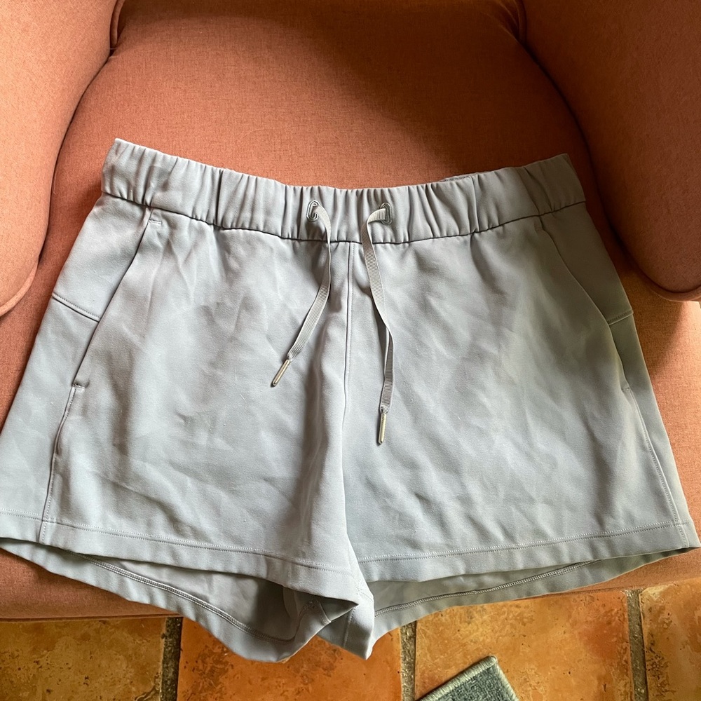 Lulu Lemon On the Fly Shorts